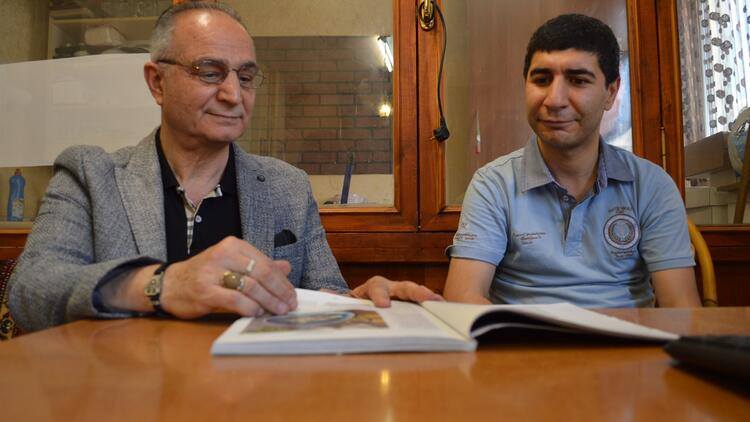 Bu şəxs 40 yaşından sonra ard-arda  7 universitet bitirib- İnanılmaz