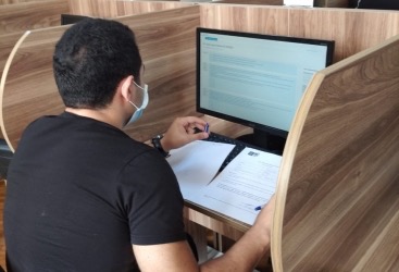 Dövlət qulluğuna qəbul üçün test imtahanı keçirildi
