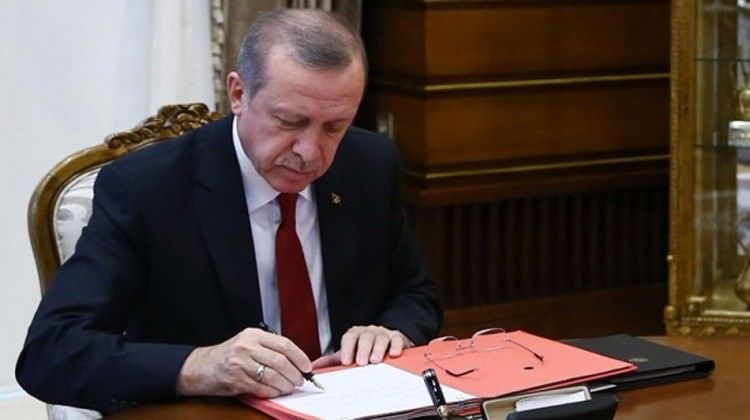 Ərdoğan 16 universitetə yeni rektor təyin etdi