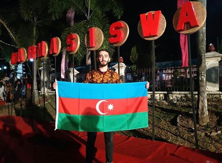 Xaricdəki tələbələrimizin informasiya cəbhəsində layiqli savaşı: Roma, Vyana, Cakkarta aktivləri