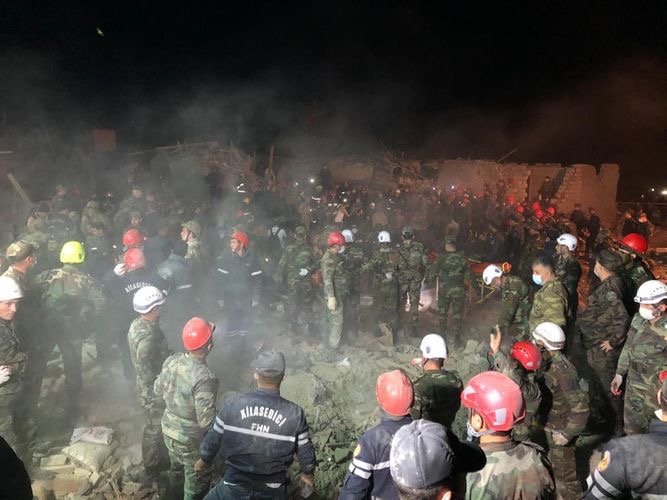 Ermənistanın növbəti raket zərbəsi nəticəsində Gəncədə 40-dan çox şəxs yaralanıb, 12 nəfər ölüb