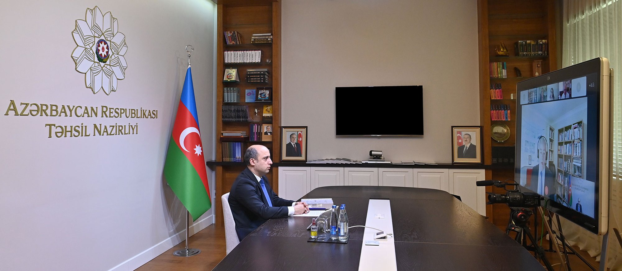 Təhsil naziri “Clarivate Analytics” şirkətinin nümayəndə heyəti ilə görüşdü  