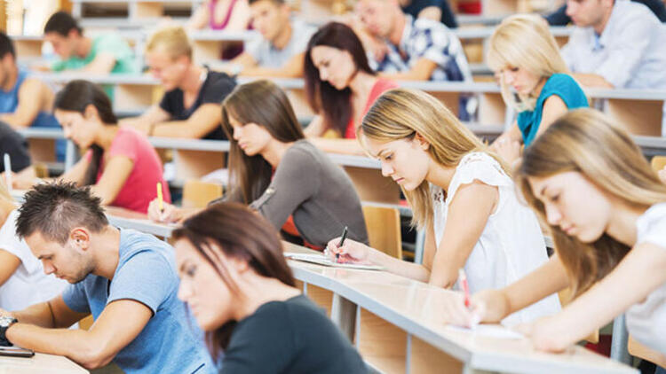 Türkiyə universitetlərini seçəcək abituriyentlərin NƏZƏRİNƏ!- Universitetlərin performans sıralaması açıqlandı