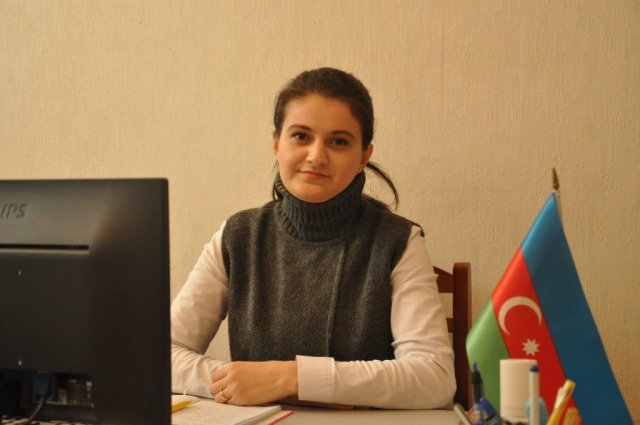 690 bal toplayan Xocavəndli gənc müəllim MDU-nun  uğurları üçün çalışır - FOTO