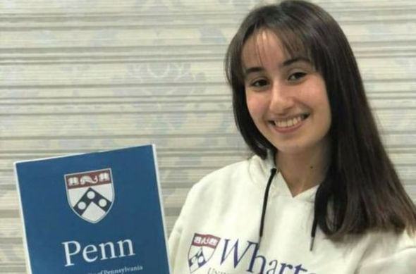 ABŞ universitetinə qəbul olan 17 yaşlı Züleyxa: “Uğur qazanıb, ölkəmə geri dönəcəm” - MÜSAHİBƏ + FOTO