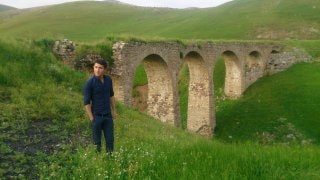 Şagirdlərin qəhrəmanına çevrilən Şəhid müəllimimiz 