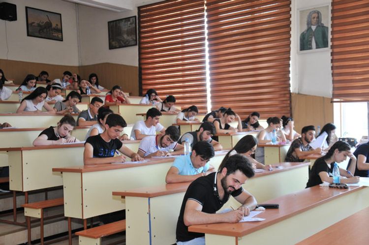 102 tələbə Prezident təqaüdünə layiq görülüb