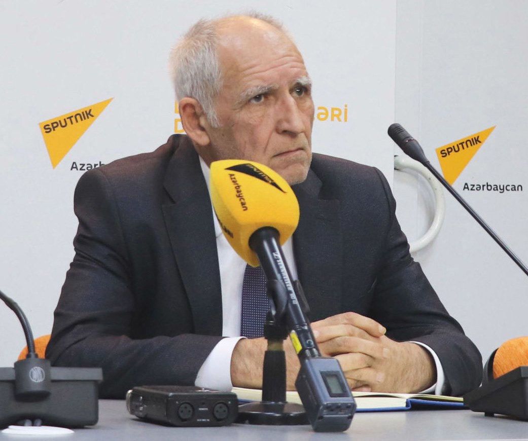 Təhsil ekspertindən etiraz: “Filmləri ucuz və bayağı teleserialların əvəz etməsinə təəssüflənirəm”