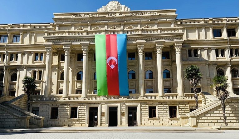 AzTU-nun baş müəlliminin həmmüəllifi olduğu yeni dərslik nəşr olunub