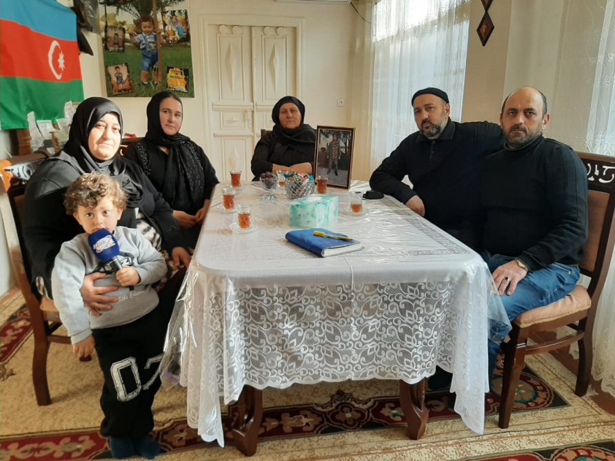 Məktəbi cəbhəyə dəyişən cəsur müəllim - şəhid Ehtiram Hüseynli  
