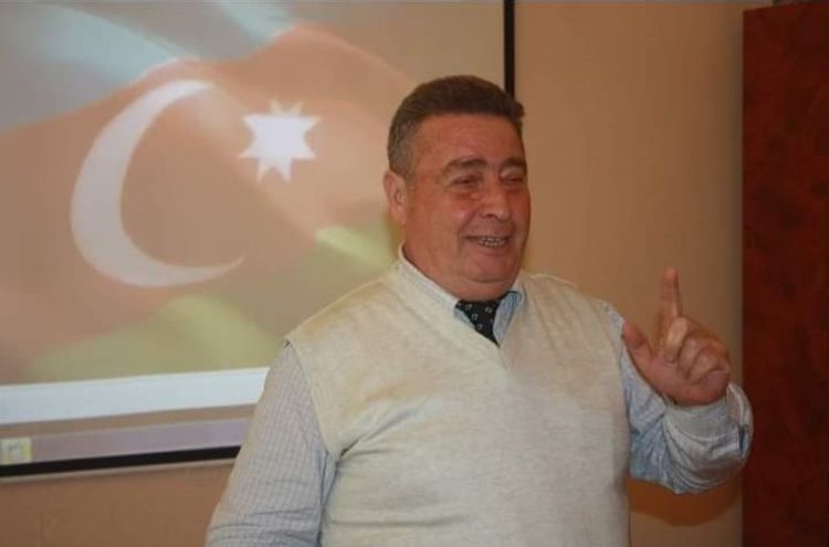 Universitet müəllimi koronavirusdan öldü - FOTO