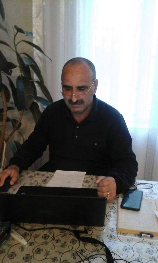 Müəllim  tələbələrinə  vida  statusu  yazdı - FOTO