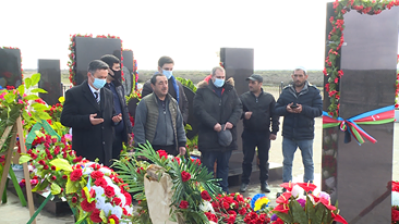 Gənclər Günü münasibəti ilə ADNSU-nun şəhid məzunlarının ailələrinə baş çəkilib - FOTO