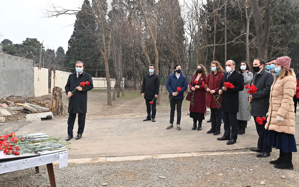 Ermənistanın hərbi təcavüzü nəticəsində Gəncə və Tərtərdə ciddi ziyan dəymiş məktəblərlə tanışlıq olub  