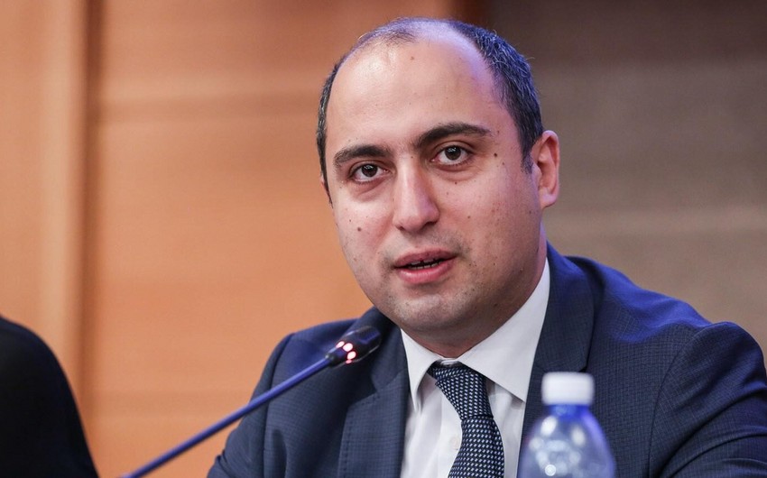 Emin Əmrullayev: 