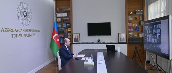 Emin Əmrullayev “Sabahın alimləri” X respublika müsabiqəsinin bağlanış mərasimində iştirak edib