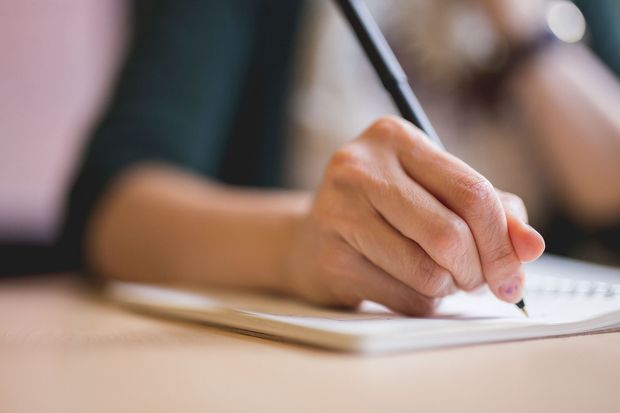 Dövlət qulluğu üzrə test imtahanı keçirilir