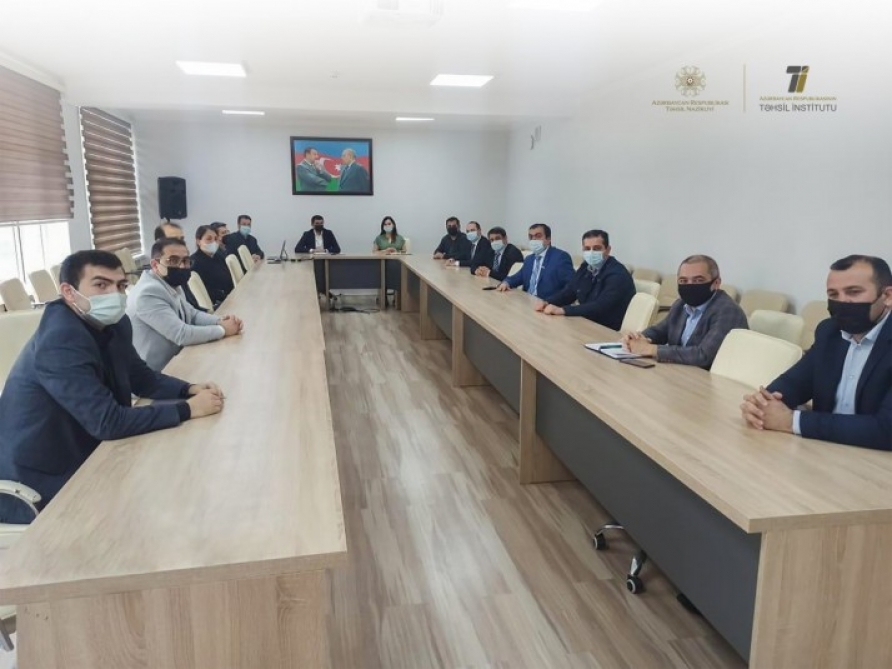 Təbiət fənni üzrə dərslik komplektinin müəllifləri arasında görüş  
