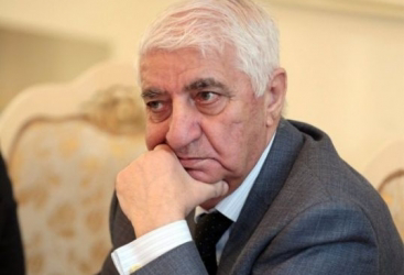 Xalq şairi Fikrət Qoca vəfat edib