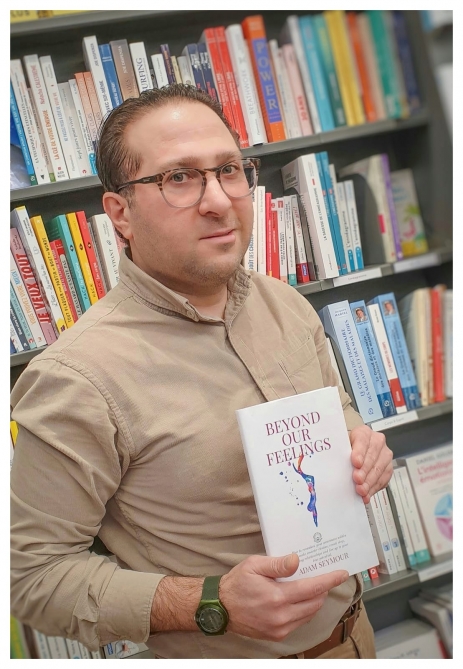 ABŞ və Fransada yaşayan azərbaycanlı alimin kitabı 13 ölkədə çap edilib  