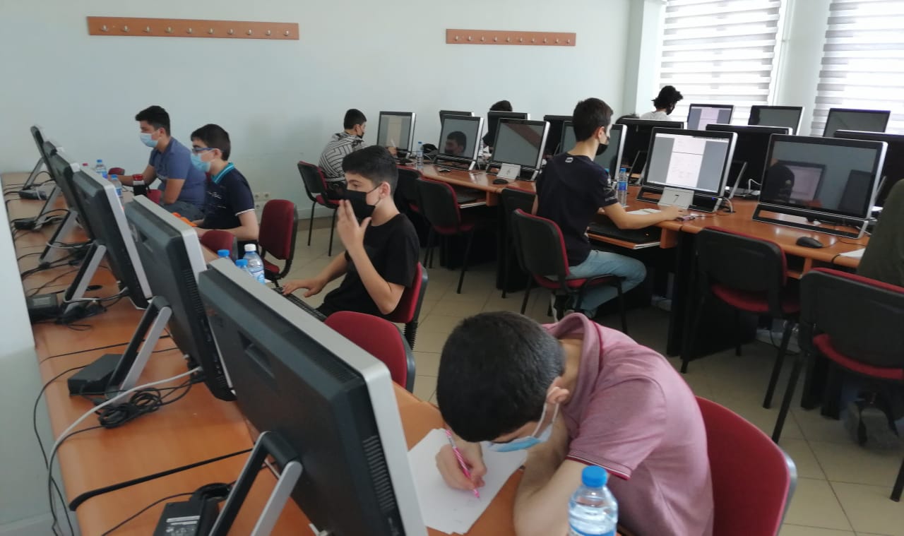 BMU-da “Beynəlxalq İnformatika Olimpiadası”nın Azərbaycan milli komandasına seçim turu keçirilib  