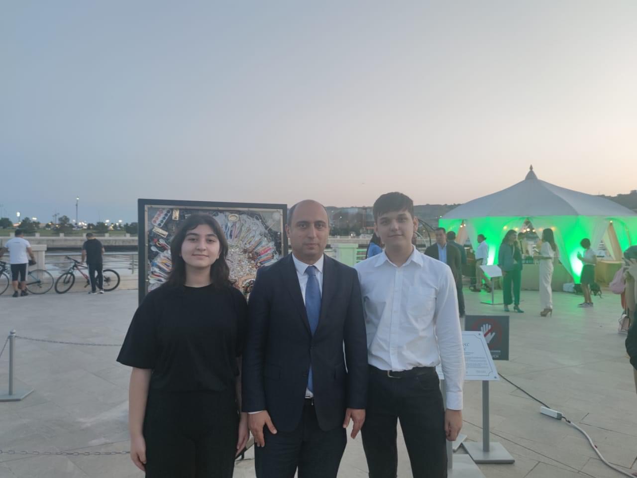 Emin Əmrullayev \