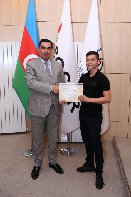“Mühəndislər üçün biznes təhsili” layihəsinin kursunu bitirənlərə sertifikatlar təqdim olunub  