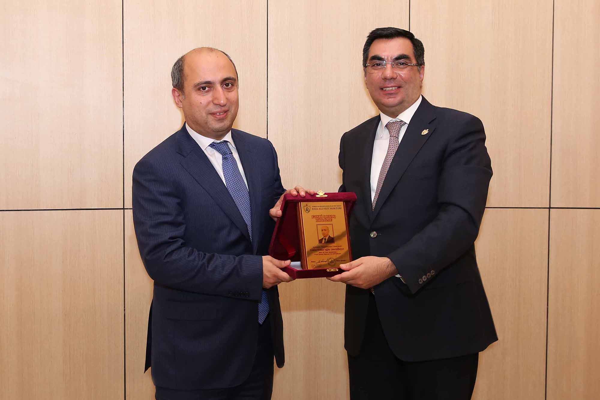 Emin Əmrullayev Bakı Ali Neft Məktəbində    