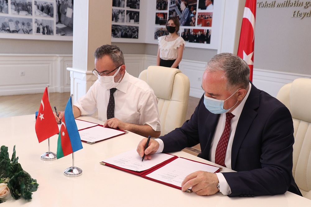 AzTU ilə Selçuk Universiteti arasında əməkdaşlıq memorandumu imzalanıb