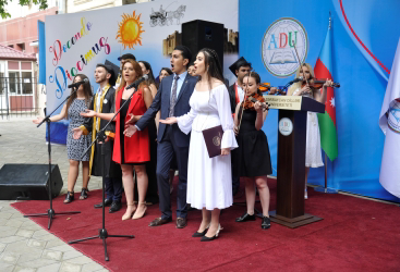 Azərbaycan Dillər Universitetində “Məzun günü”keçirilib