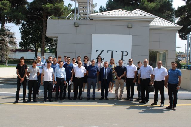 MDU-nun bir qrup əməkdaşı Zəyəm Texnologiyalar Parkını ziyarət edib