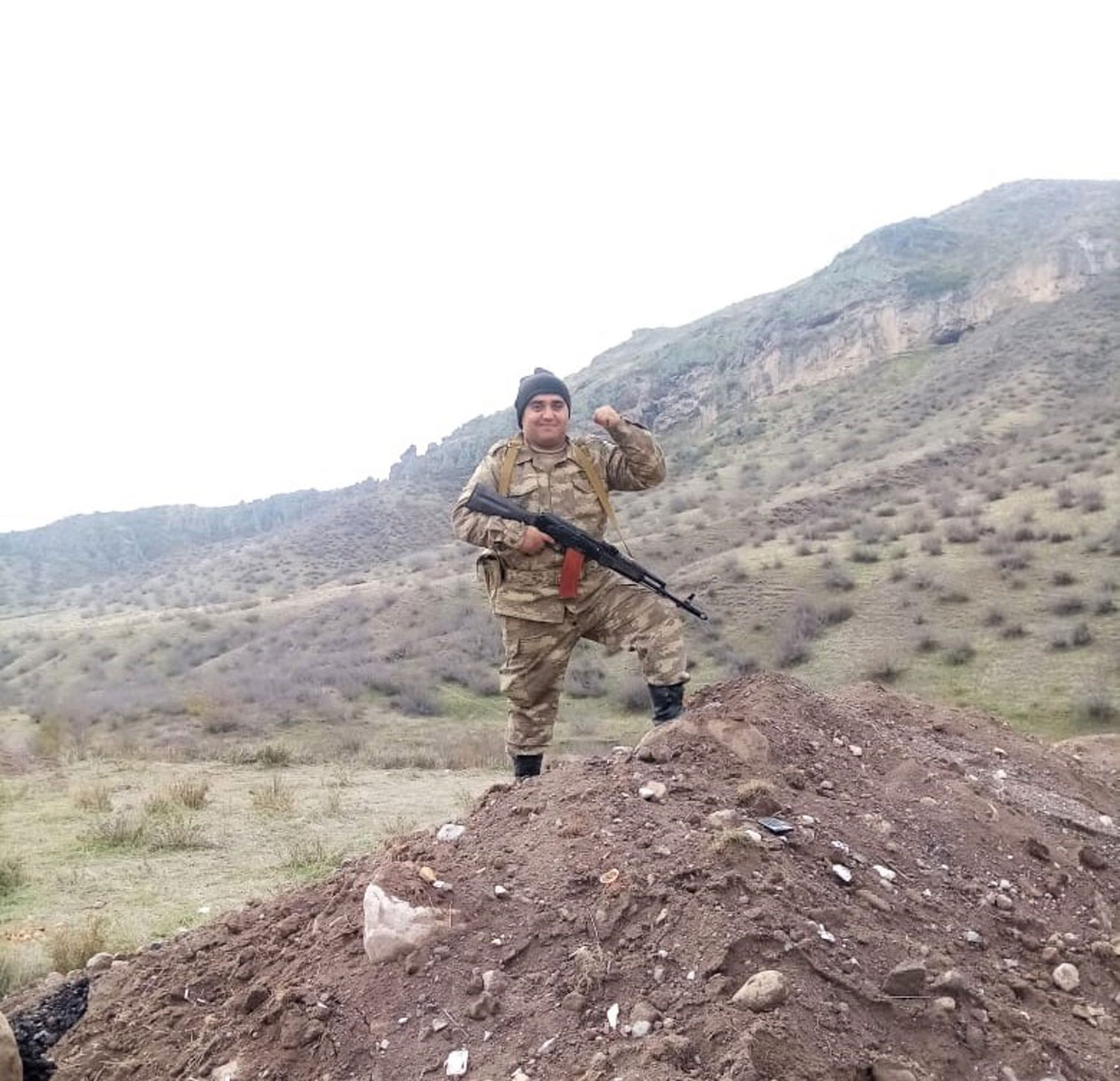Cəbhədə də, məktəbdə də Vətən üçün...