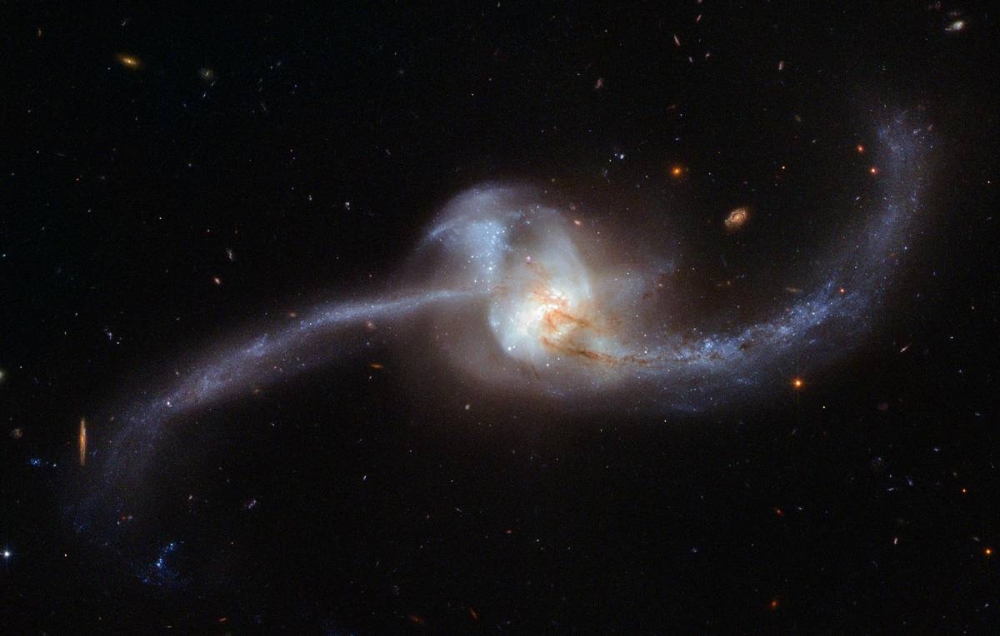 Astronomlar qoşa ulduz sistemlərində tatuinəbənzər planetlərin necə yarandığını izah ediblər