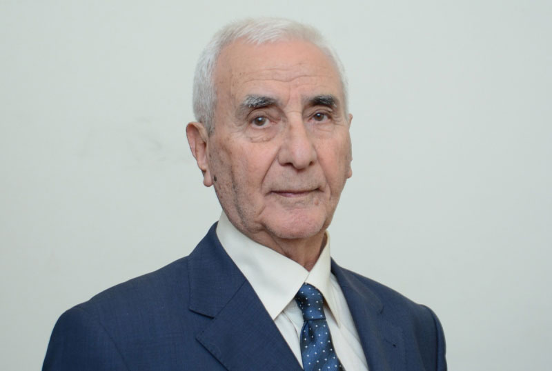 UNEC professoru vəfat edib