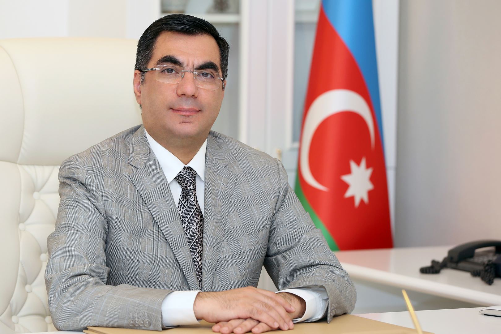 Rektor  yüksək balla BANM-ı seçən bacı-qardaşdan danışdı-FOTO