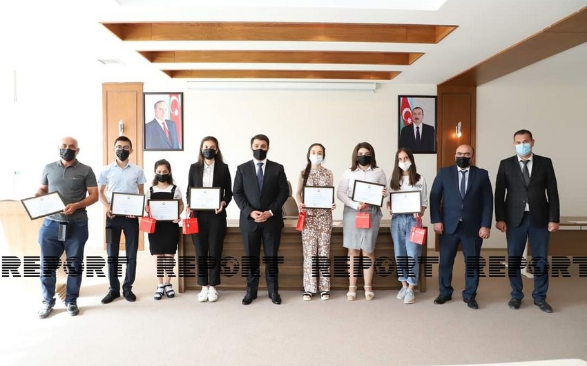 Neftçalada yüksək bal toplayan gənclərlə görüş keçirilib