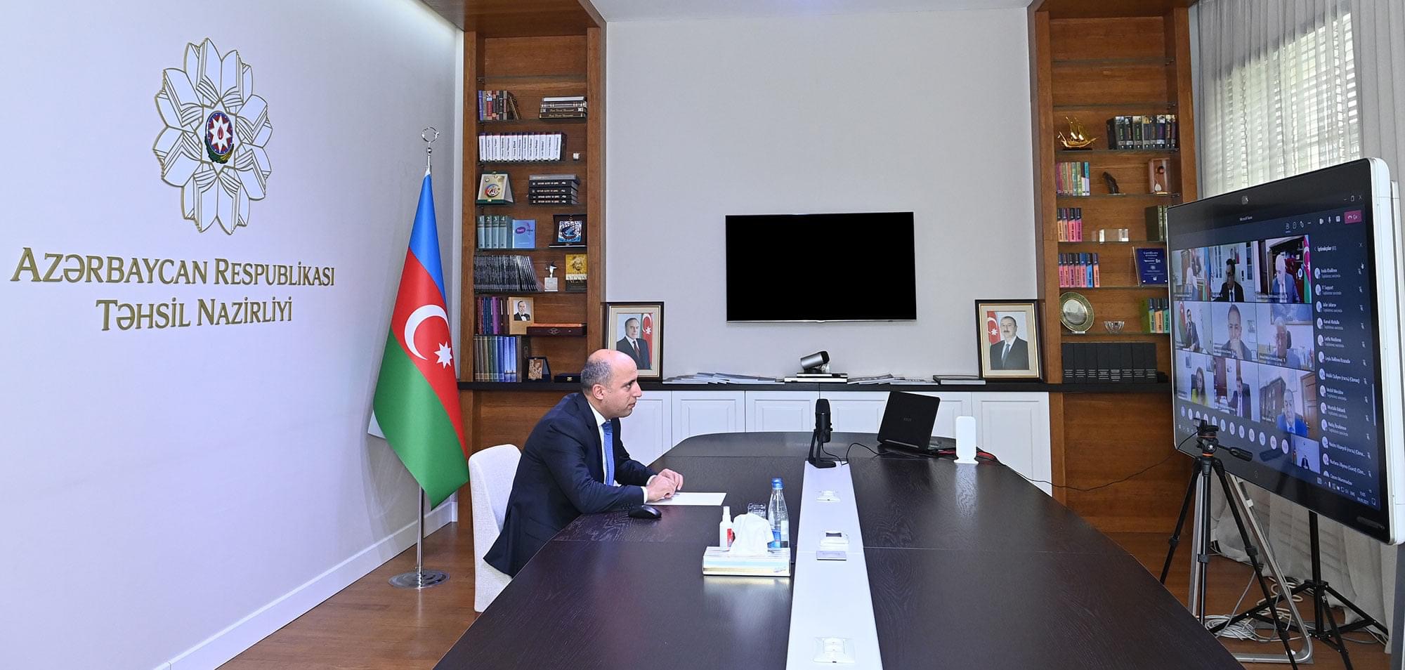 Təhsil naziri rektorlarla görüşüb-Bunlar müzakirə olundu