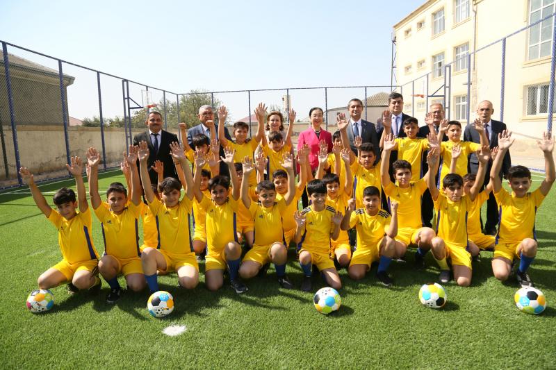 Bakı məktəblərində Çin mədəniyyəti otağı və idman meydançası istifadəyə verilib-FOTO  