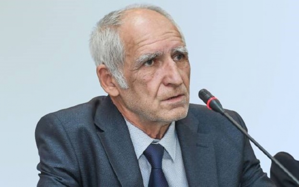 Ruscaya imperiya kimi yox,Tolstoyun, Dostoyevskinin dili olaraq yanaşaq-Sədr müavini