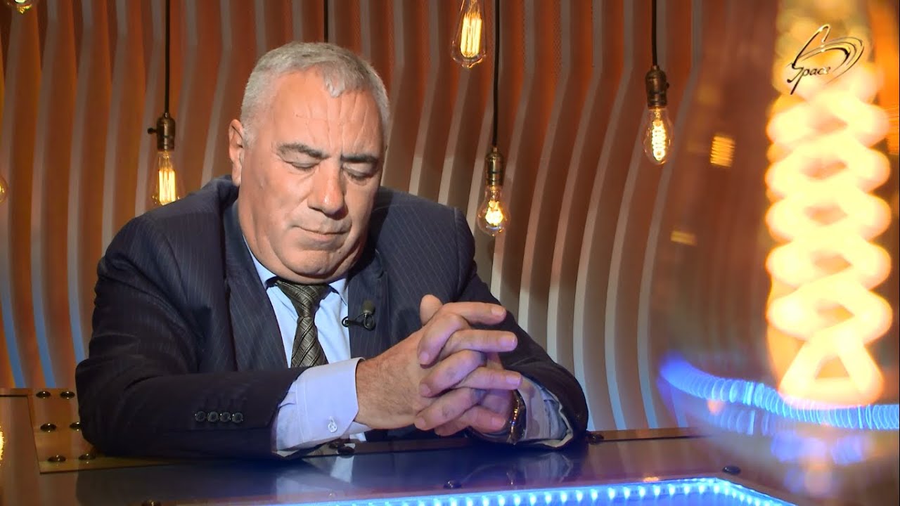 “İndi kimin pulu varsa,  elmi iş yazdırır və dərəcə alır”- Hafiz Hacıyev