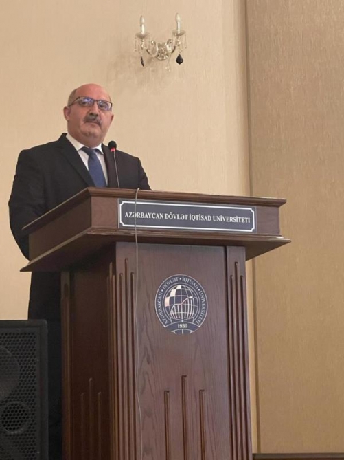 UNEC-də musiqi festivalı keçirilib 