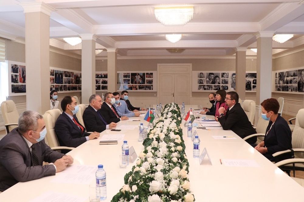 Macarıstanın Peç və Mişkolç universitetlərinin nümayəndələri AzTU-da olub  