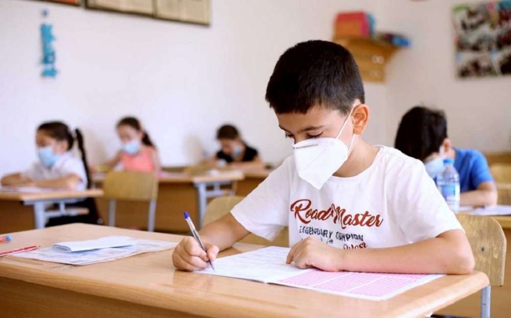 Direktor koronavirusa yoluxdu, məktəb bağlandı