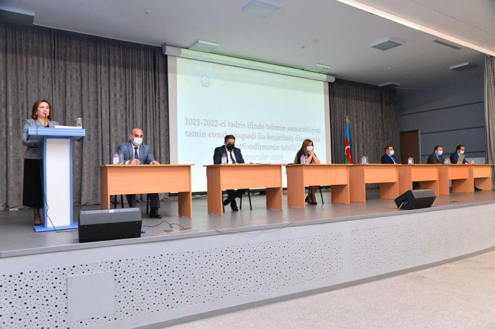 Məktəb direktorları üçün seminar keçirilib
