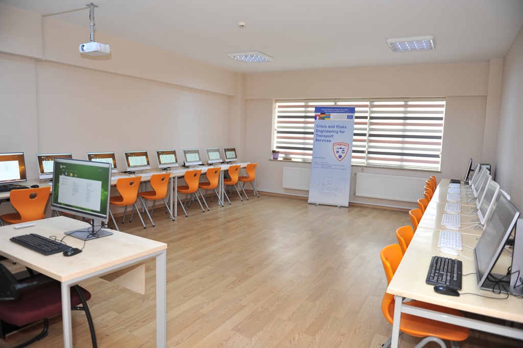 BMU-da CRENG laboratoriyası yeni avadanlıqlarla təchiz olunub  