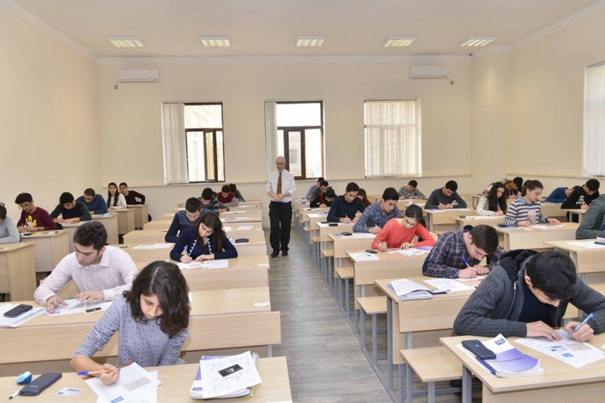 Qısamüddətli ali təhsil təhsilin səviyyələri sırasına daxil edilir