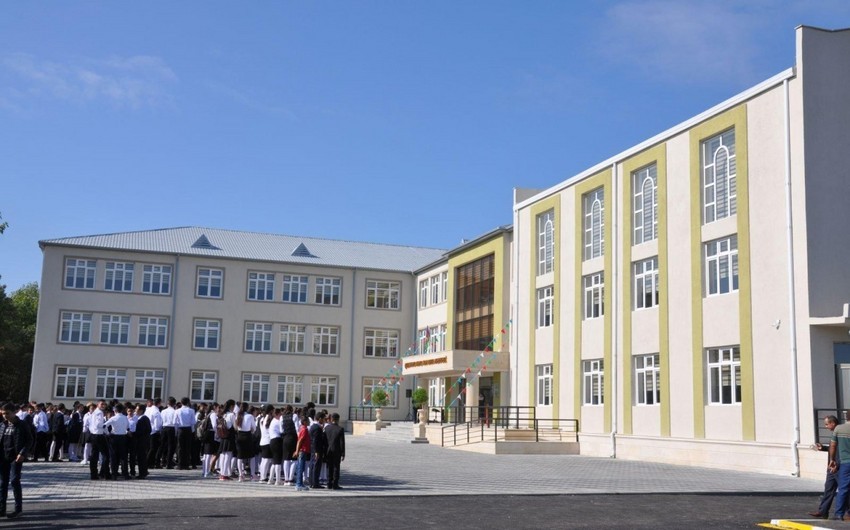Bakıda daha bir məktəb distant tədrisə keçib  