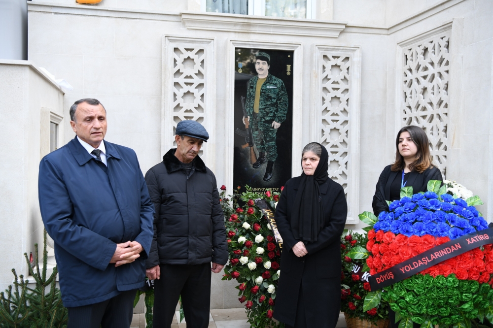 ADNSU-nun məzunu şəhid Oqtay Ağabəyovun xatirə lövhəsi açılıb  