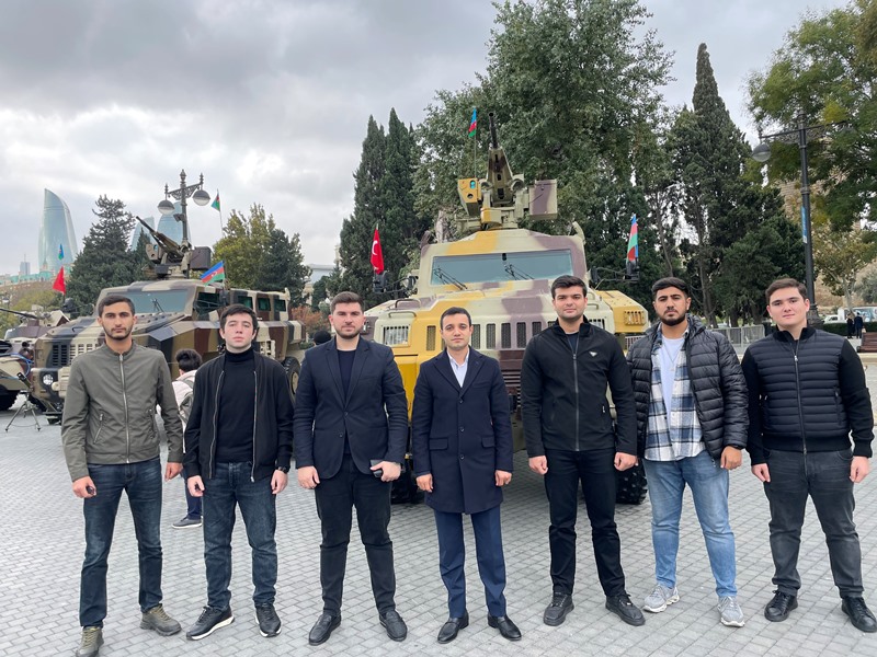 UNEC tələbələri Zəfər yarmarkasında iştirak ediblər