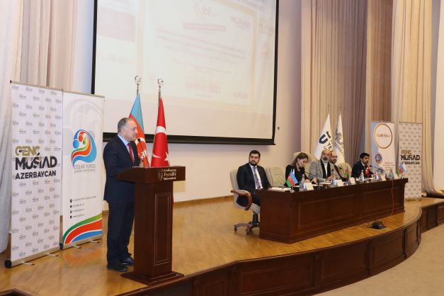   AzTU tələbələri MÜSİAD-ın panel-proqram layihəsində iştirak edib    